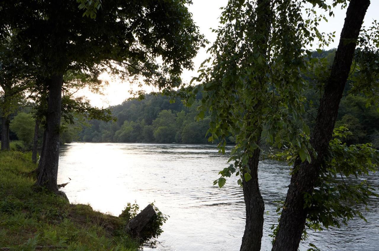 Asheville River Cabins Arden エクステリア 写真