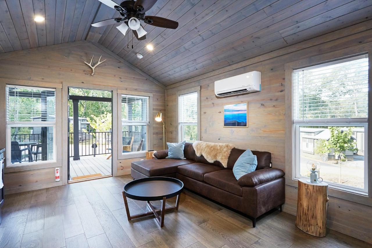 Asheville River Cabins Arden エクステリア 写真