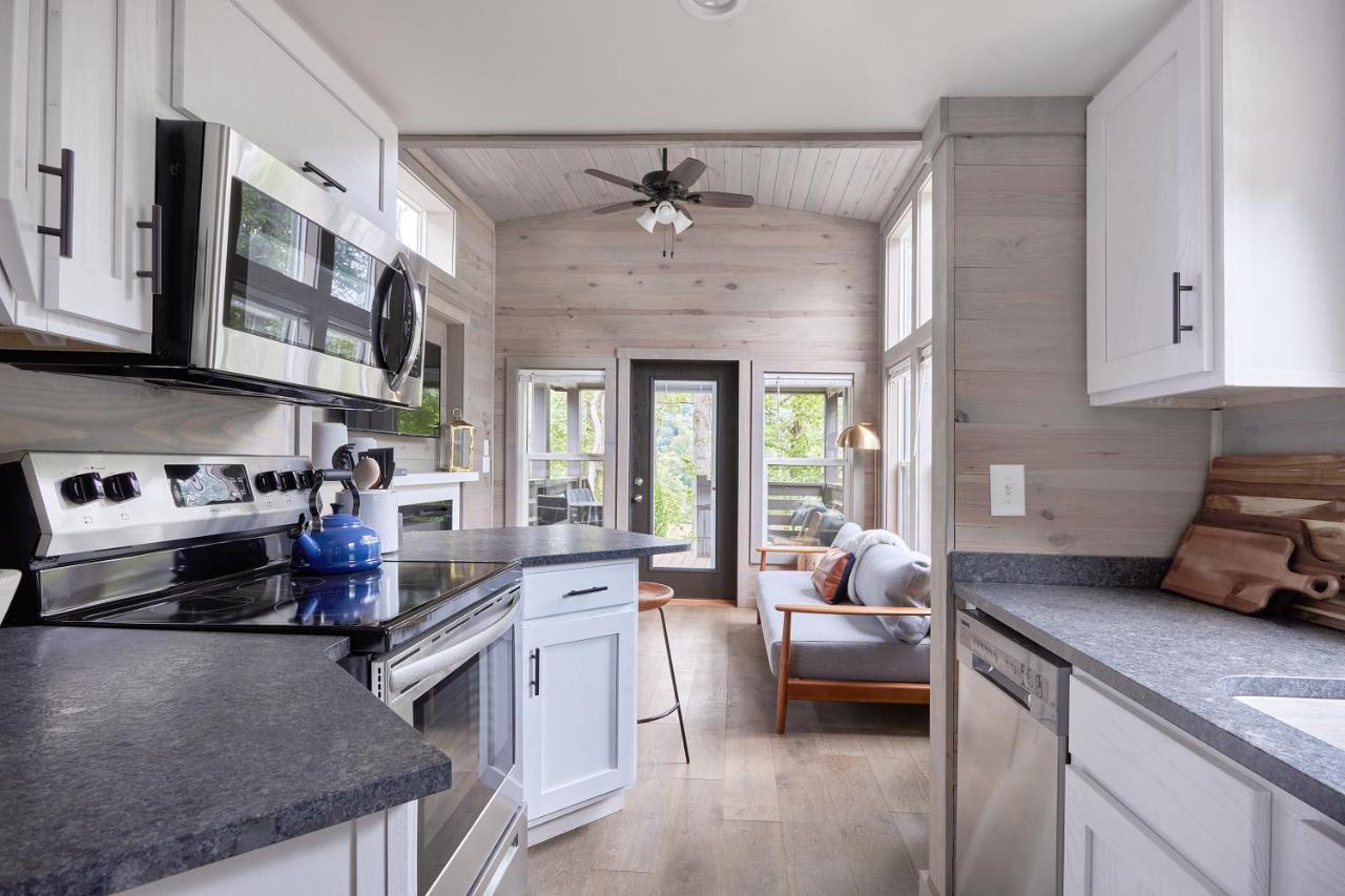 Asheville River Cabins Arden エクステリア 写真