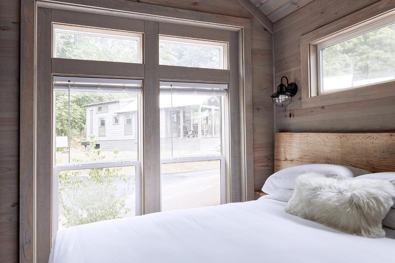 Asheville River Cabins Arden エクステリア 写真