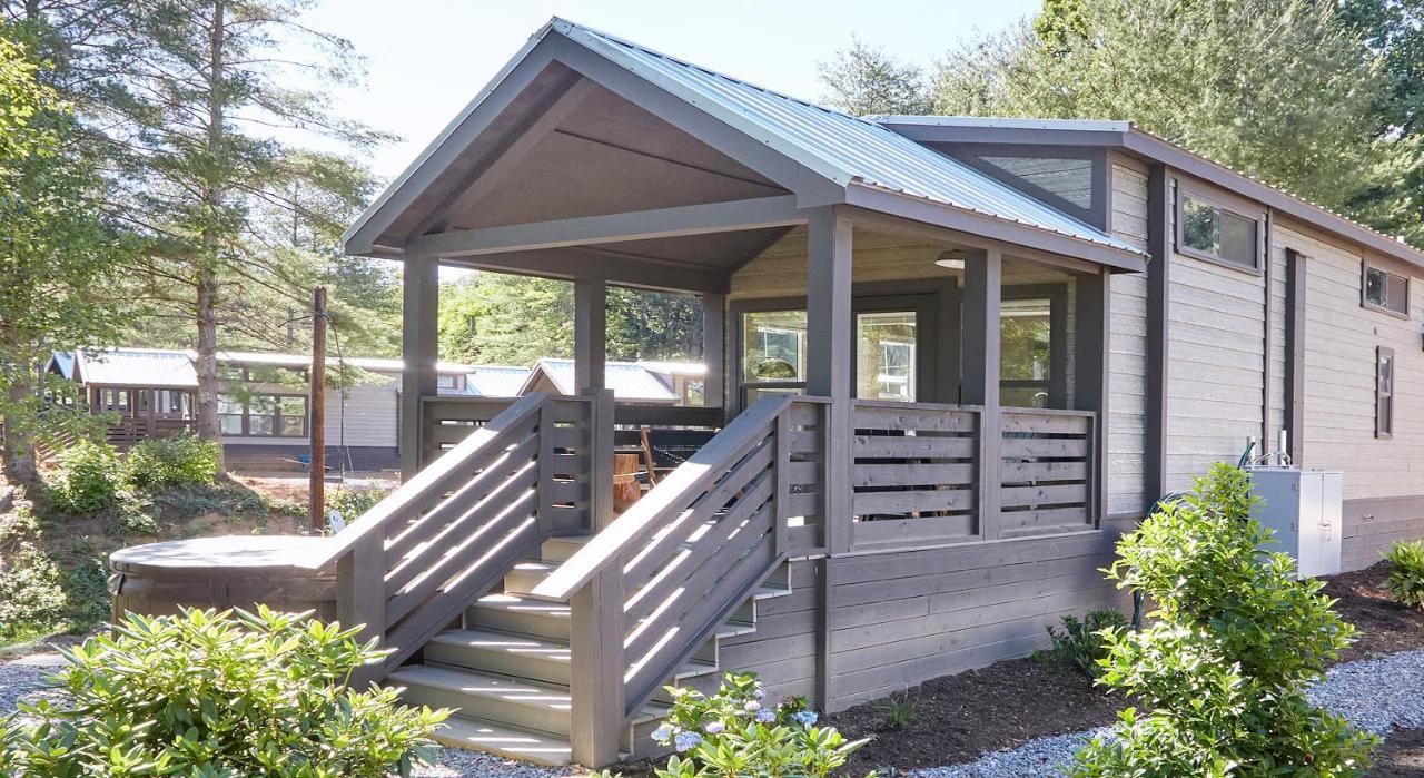 Asheville River Cabins Arden エクステリア 写真