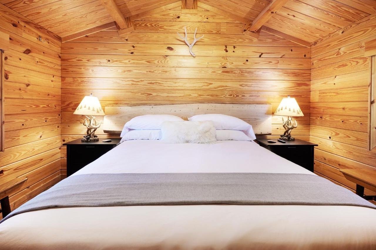 Asheville River Cabins Arden エクステリア 写真