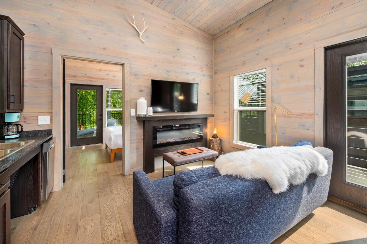 Asheville River Cabins Arden エクステリア 写真
